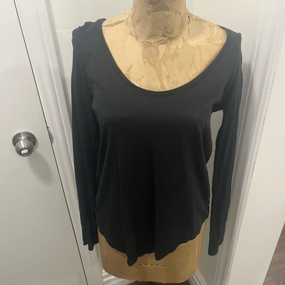 Aritzia Babaton long sleeved shirt - Picture 2 of 6